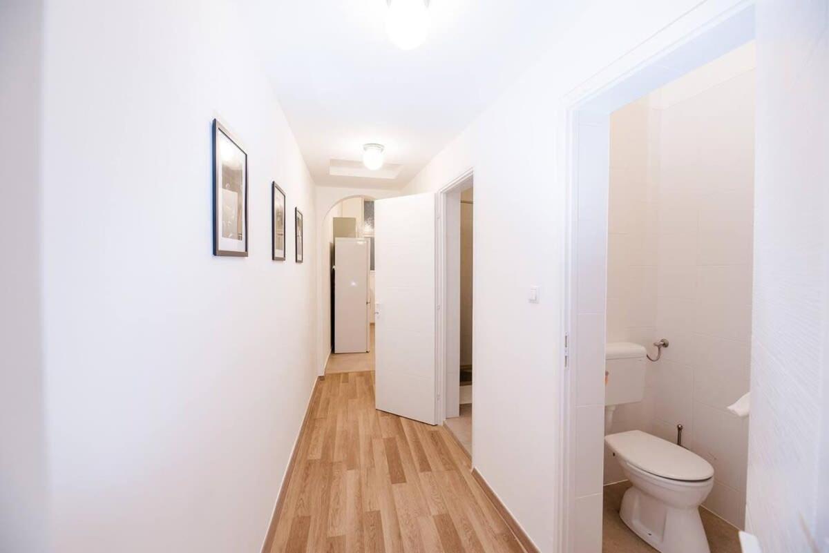 Brand New Ac Appartement *
