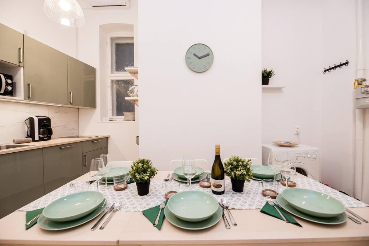 Brand New Ac Appartement